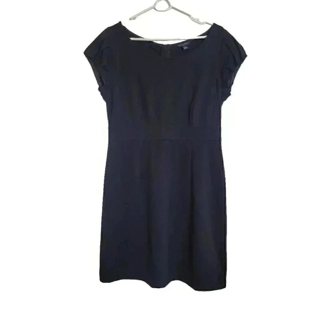 Banana Republic Women's Black Poly/Rayon/Spandex Knit Cinch Waist Pleated Short